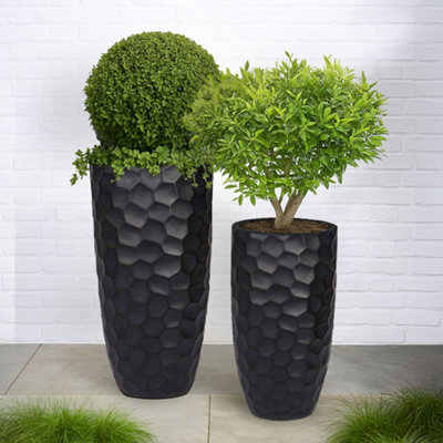 Set Of 2 Idealist™ Tall PlanterMosaic Black Reinforced Stone Round PlantersLarge Outdoor Plant Pots: D31 H61 Cm + D41 H77 Cm from B&Q