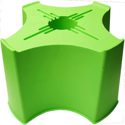 KetoPlastics Universal Water Butt StandSturdy Strong Stand Ideal For Most 210L Shaped Waterbutts And Barrels210 Litre Green Waterbutt Stan from B&Q