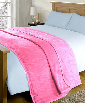 Casabella Deluxe Soft Faux Fur Mink Fleece Throw Blanket