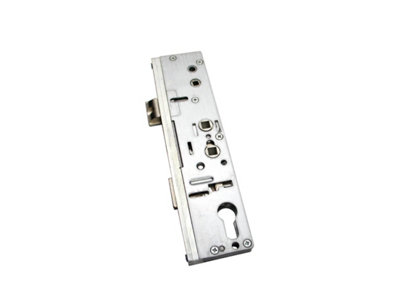 Windowparts Paddock Lockmaster Twin Spindle Centre Lockcase45mm Backset124922 from B&Q
