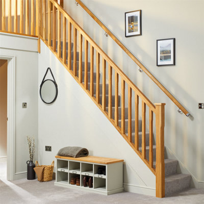 Cheshire Mouldings Oak Stop Chamfered Spindle Stair Kit (W) 41mm from B&Q