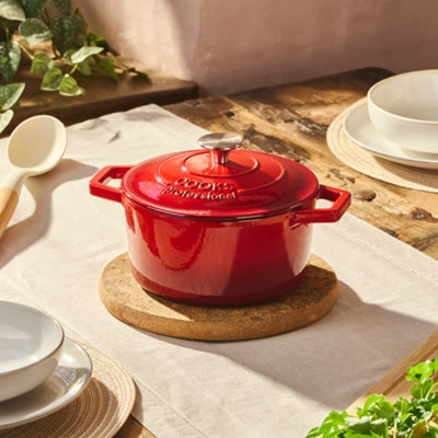 Cooks Professional Red Cast Iron Casserole Dish - 2.8L Colourful Cooking Pan With Lid & Handles - Suitable For All Hobs 20Cm