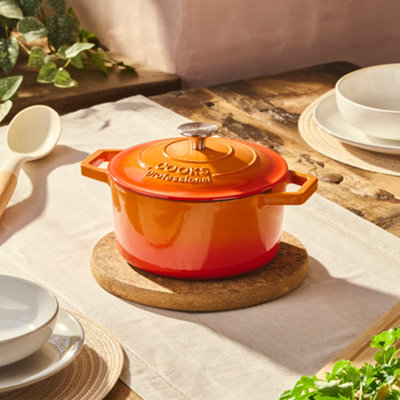 Cooks Professional Cast Iron Casserole Dish 20Cm - 2.8L Colourful Cooking Pan With Lid & Handles - Suitable For All Hobs - Orange