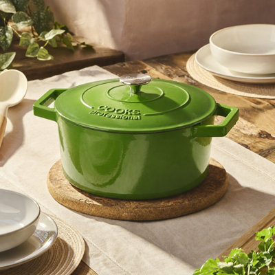 Cooks Professional Cast Iron Casserole Dish 26Cm Oven Proof Enamelled Pan With Lid Black