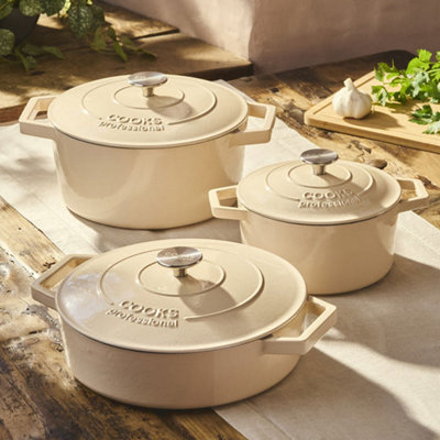 Cooks Professional Unisex Ivory Set Of Cast Iron Casserole Dishes With Lids - 20, 26 & 28Cm Diameter In Size 3 - Image 5