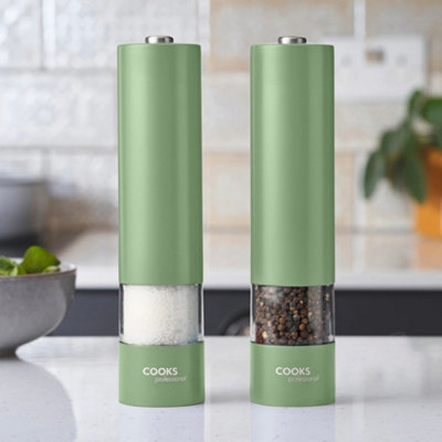 Cooks Professional Electric Salt and Pepper Mill Set, Green Stainless Steel and Copper Finish, Battery Operated Grinders with Adjustable Grind - Image 6