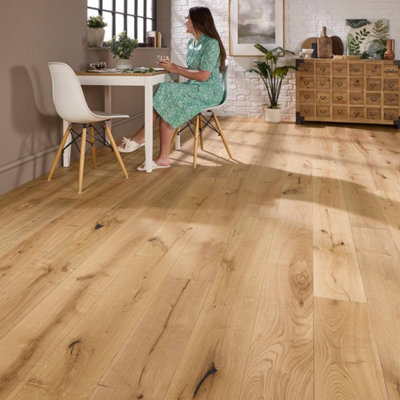  - Manor Elton Engineered Wood Flooring 18mm X 190mm Natural Oak Brushed Oiled 1.805M²