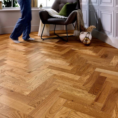  - Herringbone Parquet 18mm Natural Blackline Brushed Matt Lacquered Engineered Flooring1.344M²