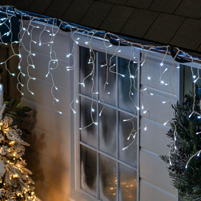 The Christmas Centre 700 Twinkling Led White Cable Icicle Light 29.85M - Image 4
