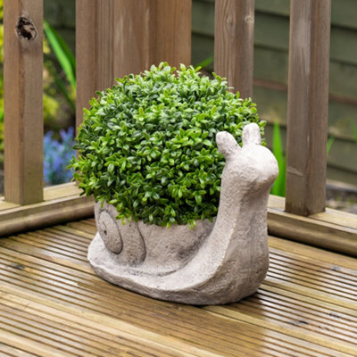 Scottish Everlastings Ltd. Scottish Everlastings Artificial Boxwood Topiary Snail 28Cm