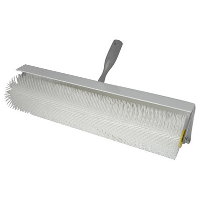 B&Q -  Levelling Compound Spiked Roller