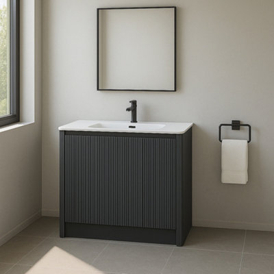 Plum&clay Isla Ribbed Fluted Grey Freestanding Bathroom Vanity Unit & White Basin Set (W)1000mm from B&Q