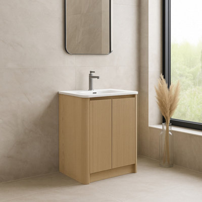 Plum&clay Isla Ribbed Fluted Oak Wood Freestanding Bathroom Vanity Unit & White Basin Set (W)600mm from B&Q