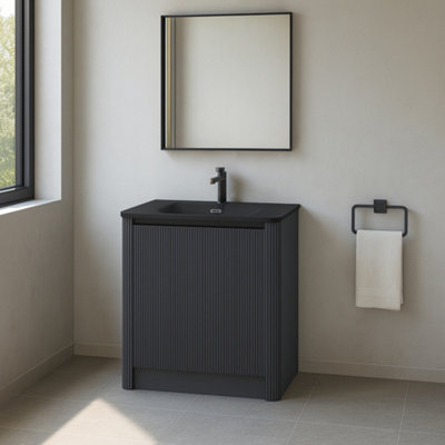 Plum&clay Isla Ribbed Fluted Grey Freestanding Bathroom Vanity Unit & Black Basin Set (W)800mm from B&Q