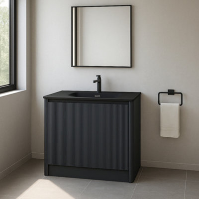 Plum&clay Isla Ribbed Fluted Grey Freestanding Bathroom Vanity Unit & Black Basin Set (W)1000mm from B&Q