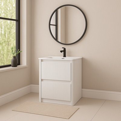 Plum&clay Isla Ribbed Fluted White 2 Drawer Freestanding Bathroom Vanity Unit & White Basin Set (W)600mm from B&Q