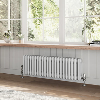 B&Q -  Braxton White Triple Horizontal Column Radiator (H)300mm (W)1010