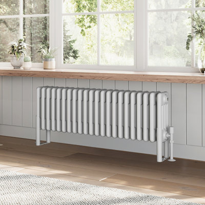 B&Q -  Braxton White Quadruple Horizontal Column Radiator (H)300mm (W)1010