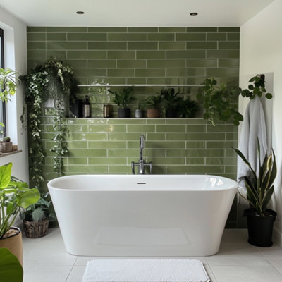 Plum&clay Nile White Freestanding Acrylic Bath (L)1675mm (W)780mm from B&Q