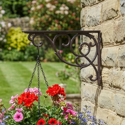 B&Q -  Vintage Style Giant Cast Iron Ornate Wall Bracket Outdoor Basket Hanger Garden Hanging Basket Bracket