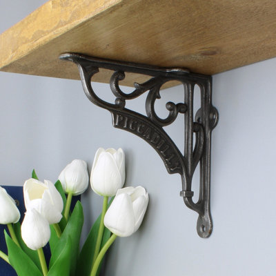 OakcraftsPair Of Antique Cast Iron London Piccadilly Shelf Brackets150mm X 150mm from B&Q