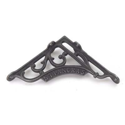 OakcraftsPair Of Antique Cast Iron London St Pancras Shelf Brackets150mm X 150mm from B&Q