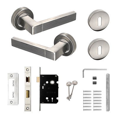 DecoranddecorDoor Handle SetNickel Internal Door Handle With LockNickel Internal Door Lever HandlesLumina Range from B&Q