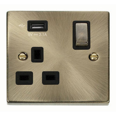 Antique Brass 1 Gang 13A Dp Ingot 1 Usb Switched Plug SocketBlack TrimSe Home
