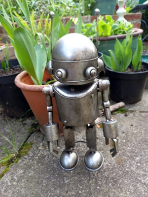 Inspirational Gifting Robot Garden Ornament Sculpture - Metal Platework (42cm tall) - Image 3