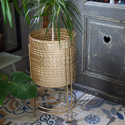 Madison & Mayfair Luxurious Large Gold Embossed Metal Planter With Stand from B&Q