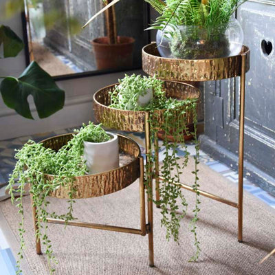 Madison & Mayfair Elegant Antique Gold 3-Tier Metal Planter Stand from B&Q