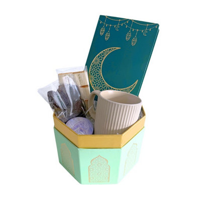 Ramadan Treat Box Premium Hamper from B&Q
