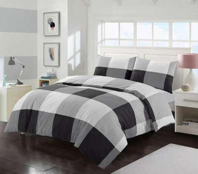 Homespace Direct Ltd Larry Checked Geometric Black Single Duvet Cover Set from B&Q