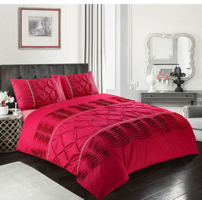 B&Q -  Homespace Direct Eleanor Lux Pin Tuck Duvet Cover Set Gold Laced Red