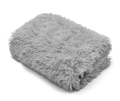 Homespace Direct Ltd Cuddles Blanket/throw Silver 150 X 200Cm from B&Q