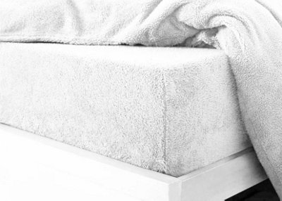 Kampala Hill Teddy Fleece Fitted Sheet Sherpa Bed Sheets White from B&Q
