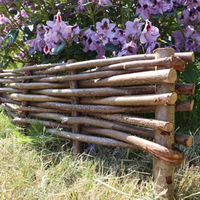 B&Q -  4M Woven Hazel Hurdle Lawn Edging 22Cm Height 4 Pieces