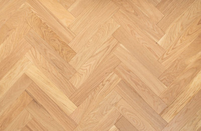 B&Q -  Riften Herringbone OakOiled Engineered Wood70 X 350 X 10/2.51.764M2