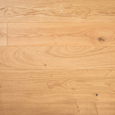 B&Q -  Branscombe OakOiled Engineered Wood125 X 300-1200 X 10/32.4M2