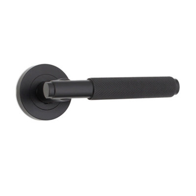 B&Q -  Connaught Lever On Rose Matt Black