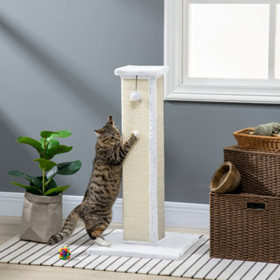 B&Q -  Cat Scratching Post With Vertical Sisal Rope Ball Plush81CmWhite