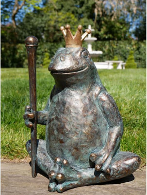 My Square Mile Decorative Garden Frog Statue With CrownBronze-Effect FinishOutdoor Pond Ornament from B&Q