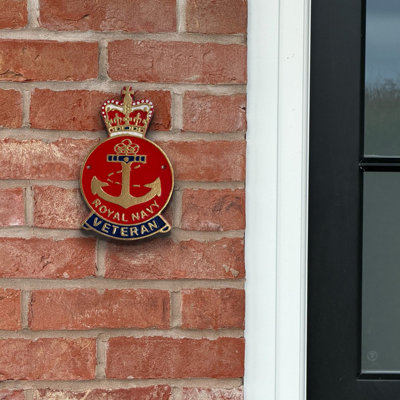 Royal Navy Veteran Badge Wall Plaque Cast Aluminium (Indoor/outdoor) from B&Q
