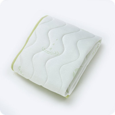 VICULII Premium Bamboo Mattress Protector 120X60Cm WaterproofBreathable & Skin Friendly from B&Q