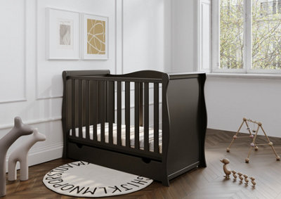 VICULII Willow Sleigh Mini Cot Bed Black With Drawer And Bamboo Mattress from B&Q