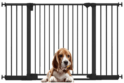 Bettacare Safestep Dog GateBlack152Cm159CmExtra Low Walkthough81Cm Extra Wide DoorwayExtra Wide Pet Gate from B&Q