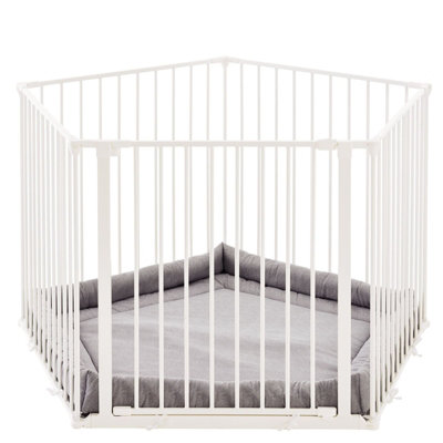 B&Q -  Premium Multi Panel Play Pen With Mat, Pentagon5 X 72CmWhite70Cm High
