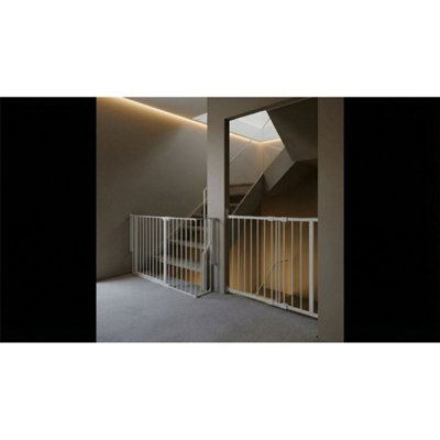 Safetots (White, Up To 279.5Cm) Solution For Up And Down Staircases - Image 3