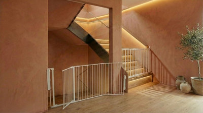 Safetots Solution For Up And Down StaircasesWhiteMulti PanelsUp To 226CmAndScrew Fit Gate67Cm105.5Cm from B&Q
