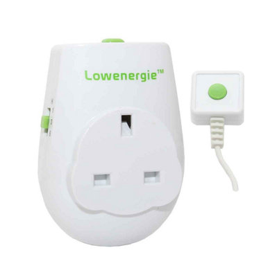 Lowenergie Energy Saving Countdown Timer Socket With Remote 136 Hour Countdown from B&Q